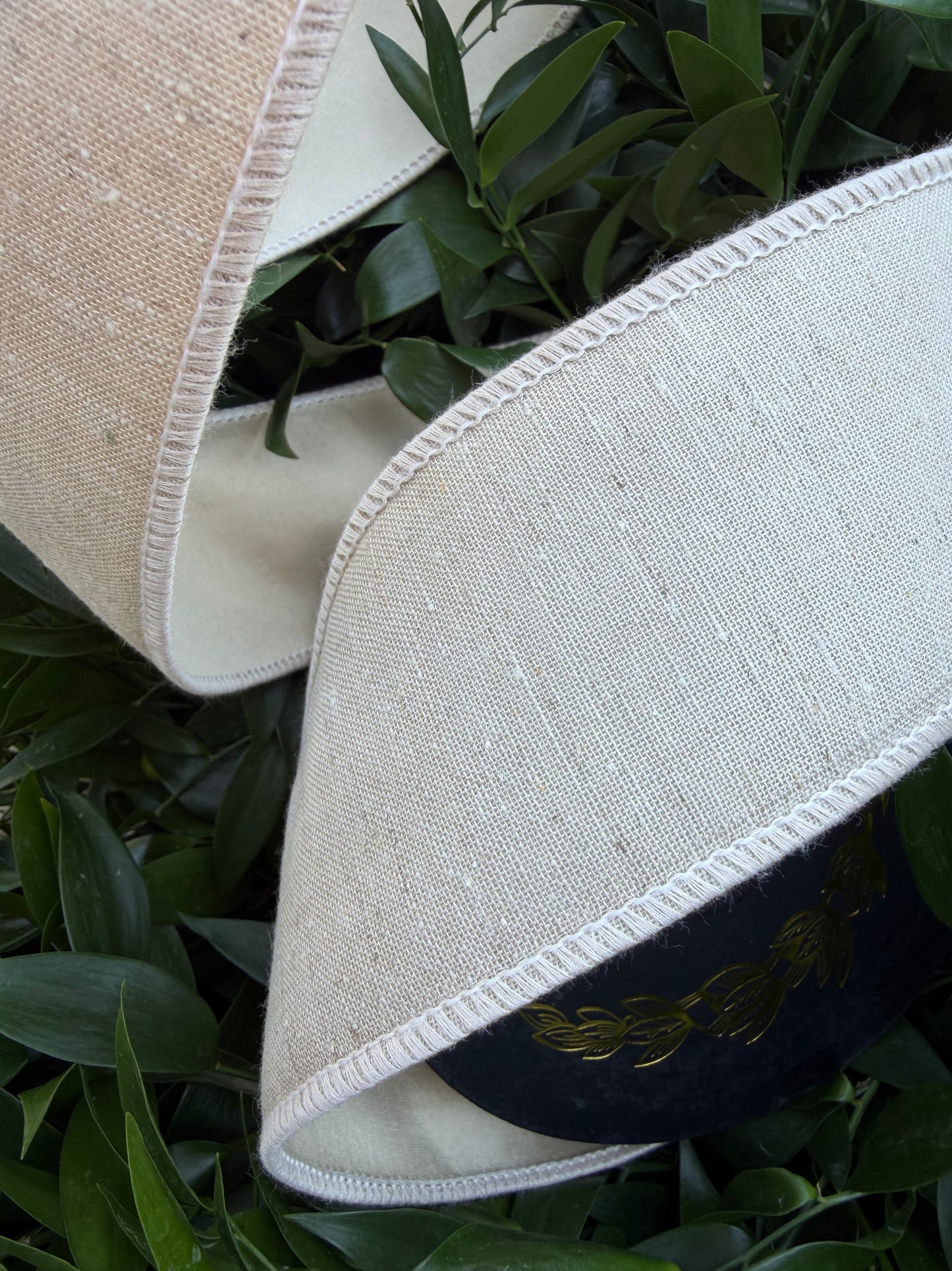 LINEN LOOK/TAFFETA FUSED 2.5"X10YD NATURAL HEAVY WIRED RIBBON