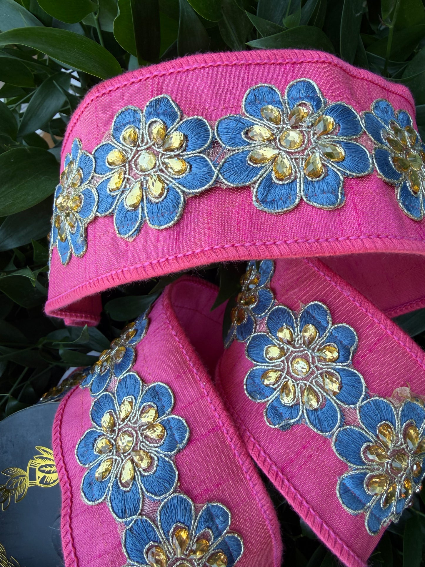 JEWELED FLOWER TRIM DUPION/DUPION FUSED 2.5"X5YD CORAL HEAVY WIRED RIBBON