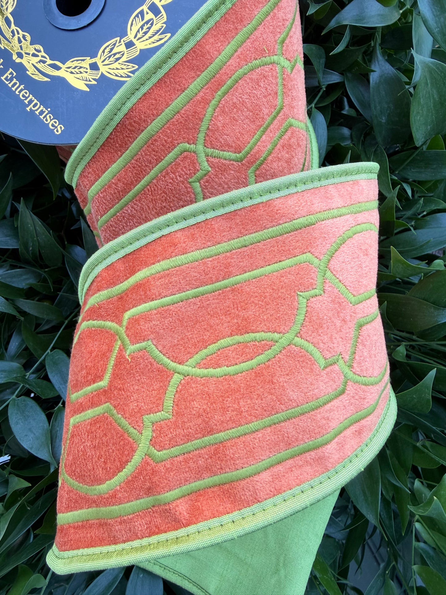 GEO THREAD EMBR DIVINE VELVET/FUSED TAFFETA BACK/PIPING 4"X5YD RUST/GREEN HEAVY WIRED RIBBON