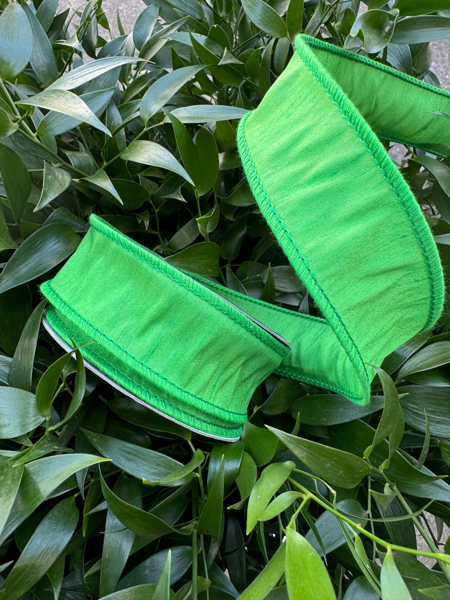 JME heavy wired ribbon. Standard Green dupion 1.5" x 10 yards