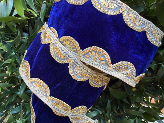 JME heavy wired ribbon. NAVY Velvet with Gold Scalloped Edge and Metallic Back 4"x 10YDS