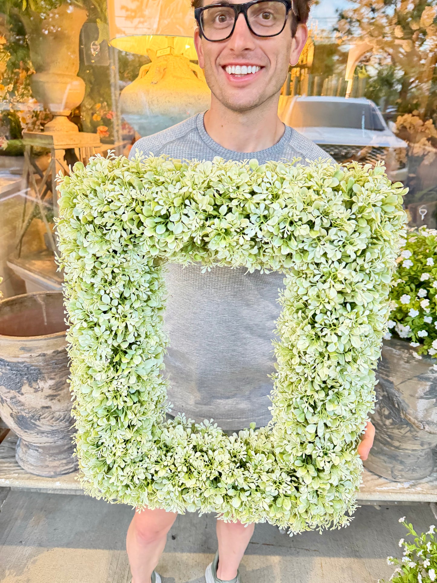 Rectangle Boxwood Wreath Green/Cream 18"x 21"