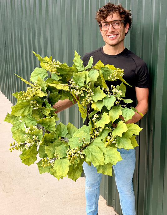 28in faux green leaf wreath. Perfect for year round.