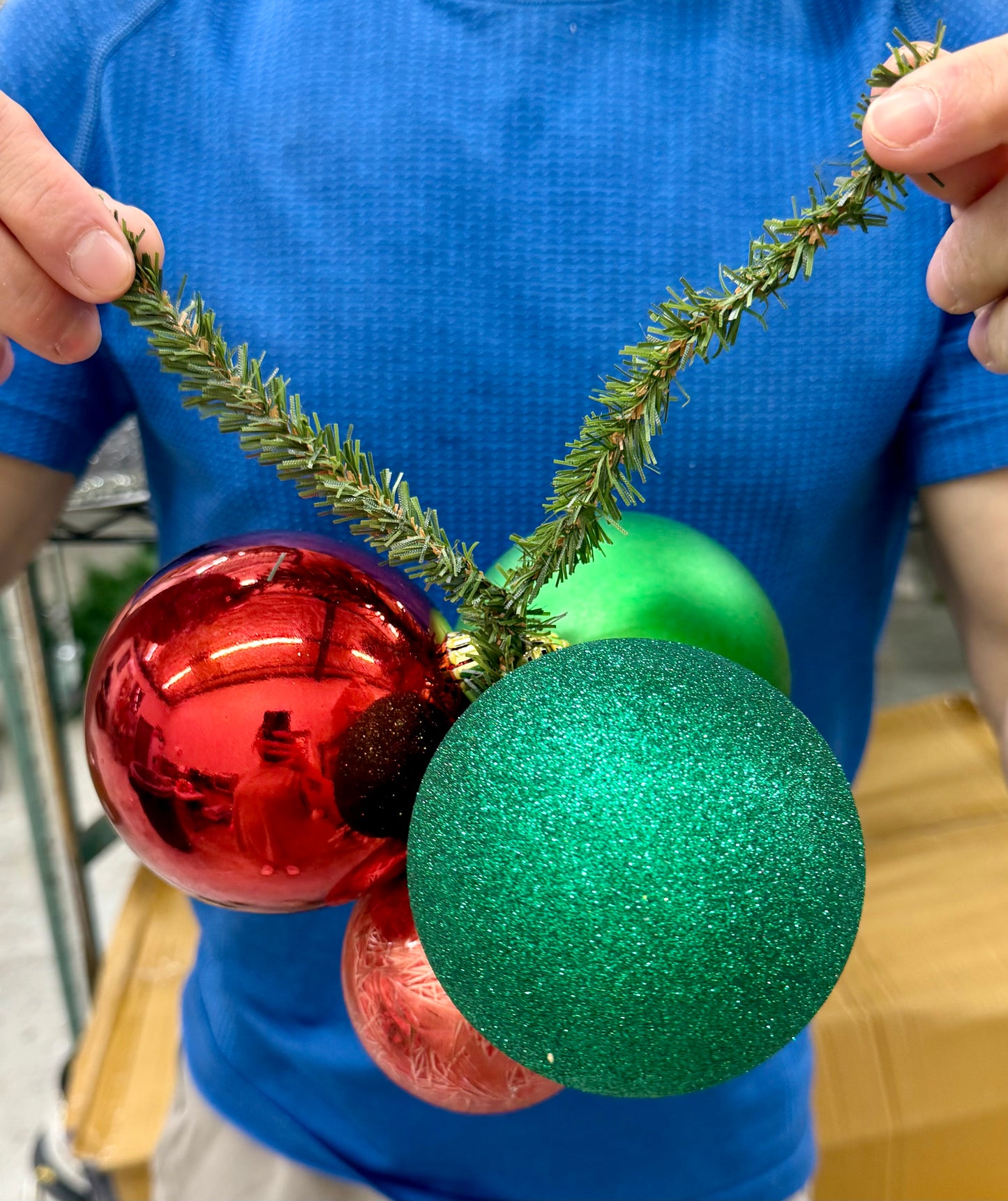 Dark green and red Pre wired ball cluster