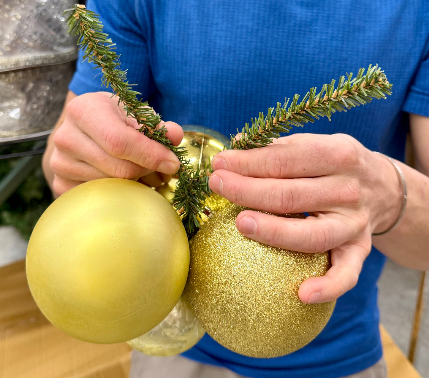 Gold pre wired cluster of ornaments