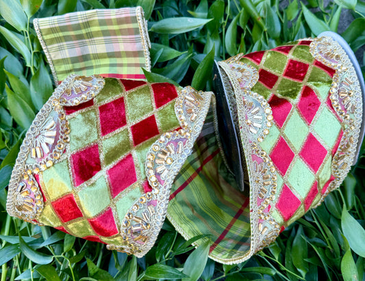 JME heavy wired ribbon. Red/green Harlequin velvet with gold scalloped jeweled trim. With a green and red plaid back. 4“ x 5 yards.