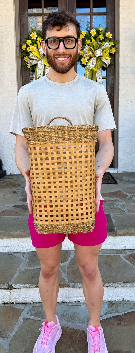 15 inch door/wall basket with detailed top and bottom.