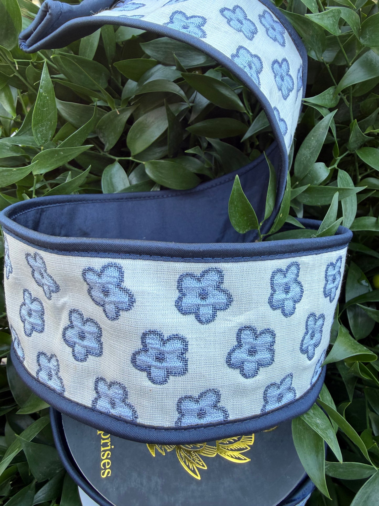 BLOSSOM JACQ/TAFFETA FUSED 2.5"x10YD NAVY HEAVY WIRED RIBBON