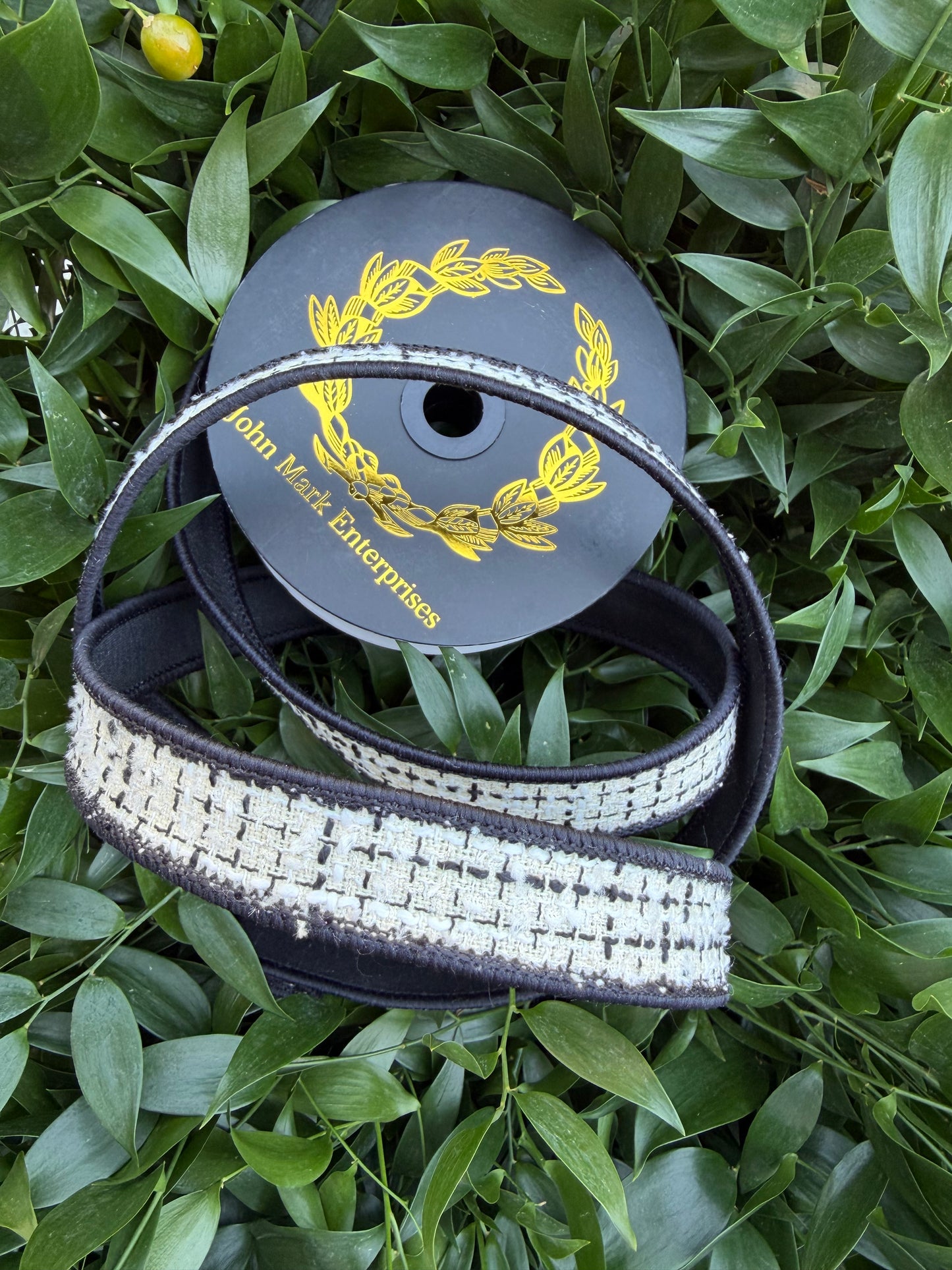 TEXT TWEED JACQ/TAFFETA FUSED 1"X10YD BLACK/WHITE HEAVY WIRED RIBBON