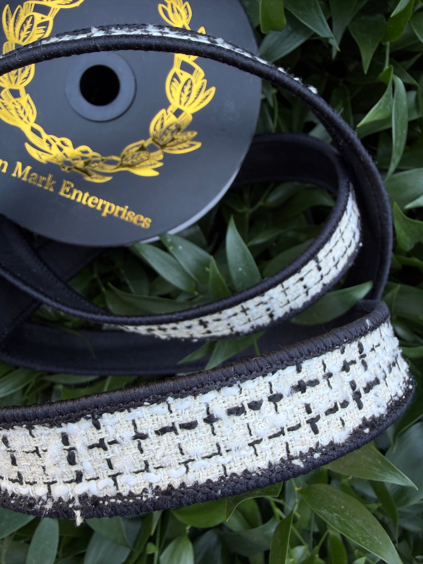 TEXT TWEED JACQ/TAFFETA FUSED 1"X10YD BLACK/WHITE HEAVY WIRED RIBBON
