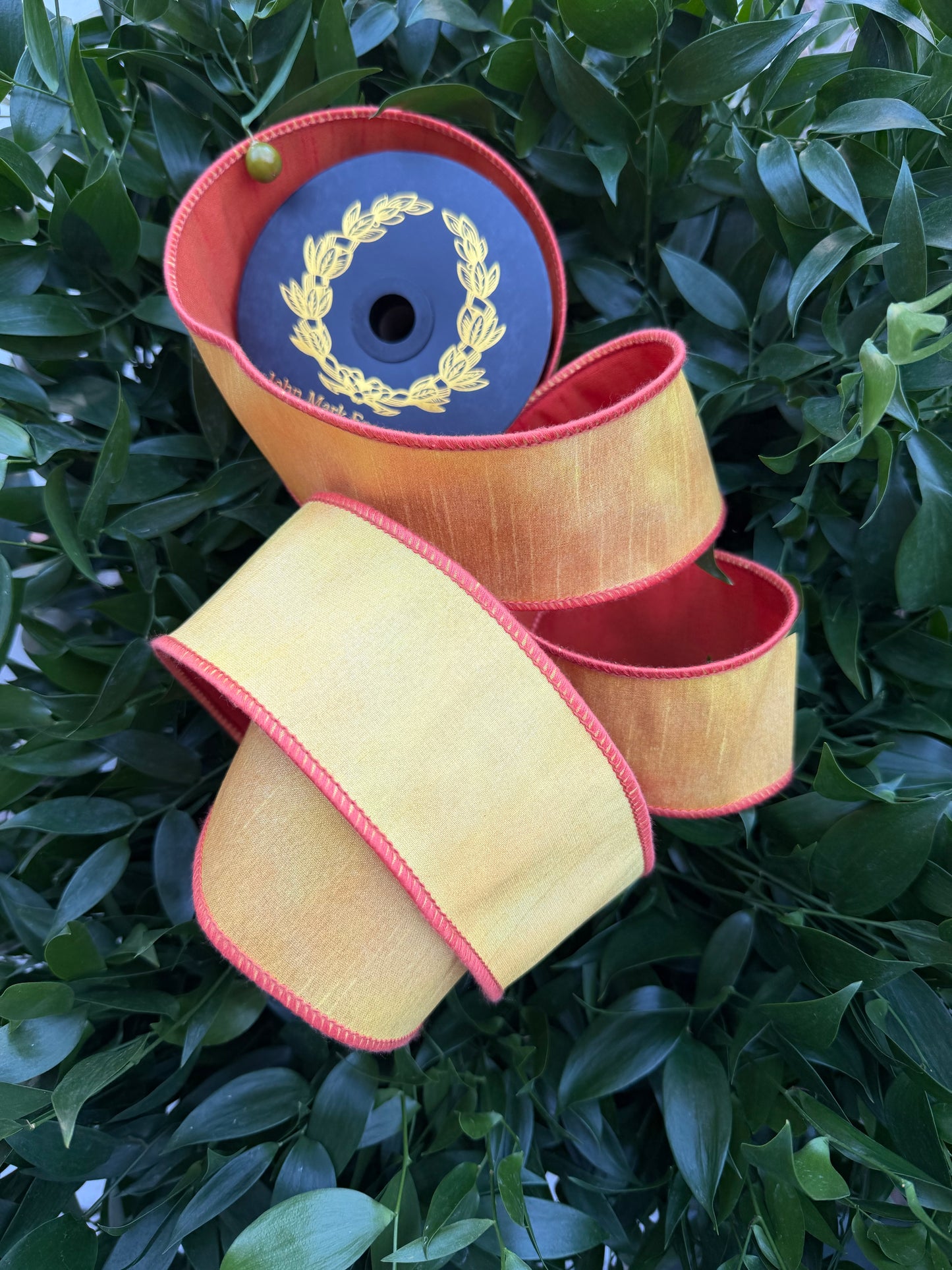 METALLIC DUPION FUSED 2.5"x10YD YELLOW HEAVY WIRED RIBBON