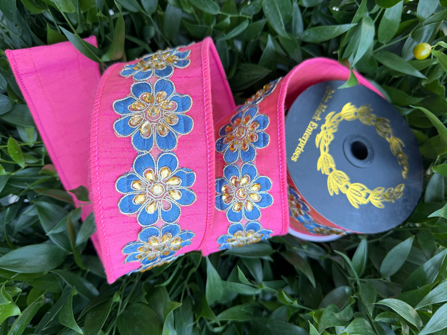 JEWELED FLOWER TRIM DUPION/DUPION FUSED 2.5"X5YD CORAL HEAVY WIRED RIBBON