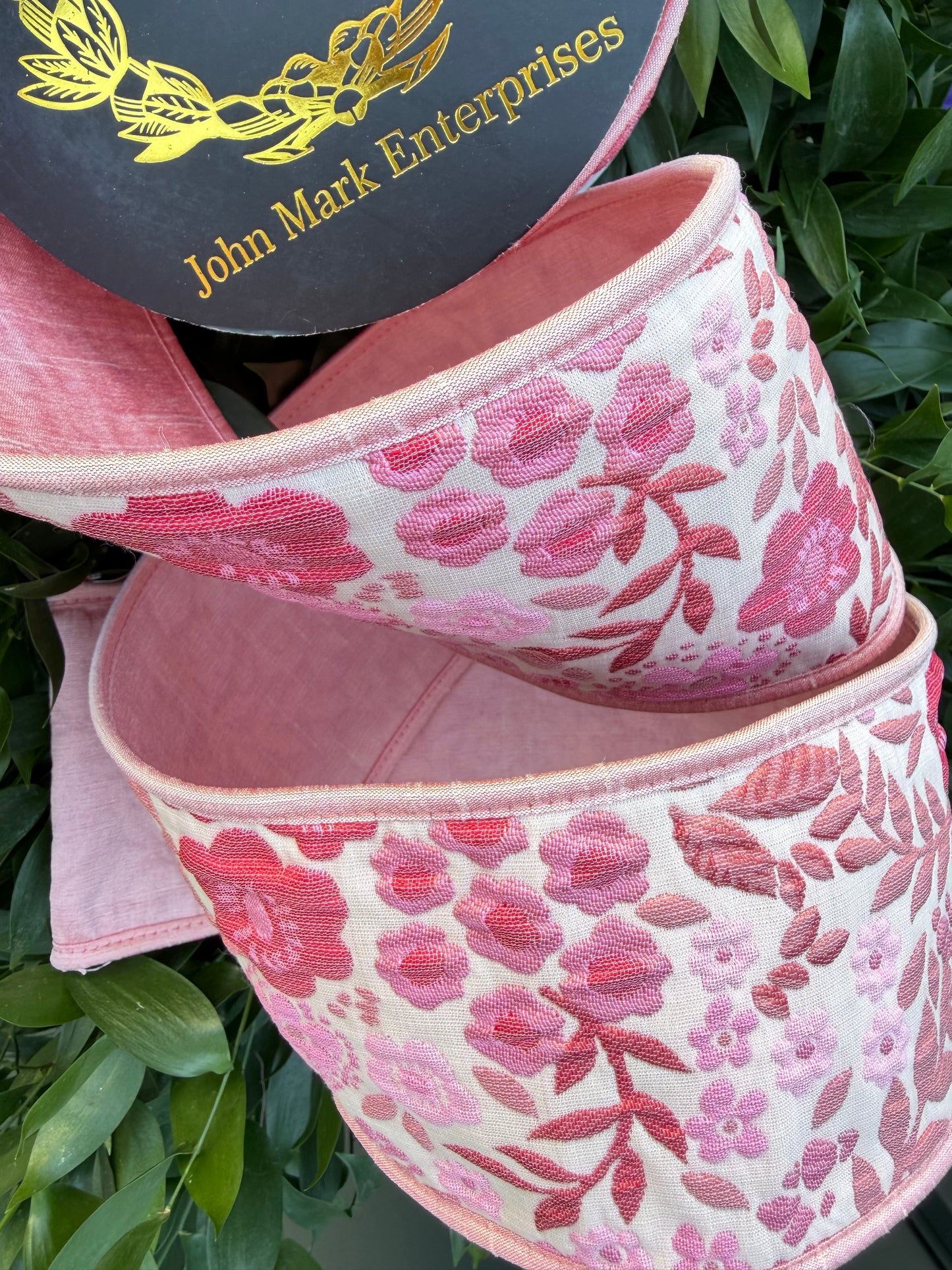 BLOSSOM BRANCH JACQ/DUPION FUSED/PIPING 4"X10YD PINK HEAVY WIRED RIBBON
