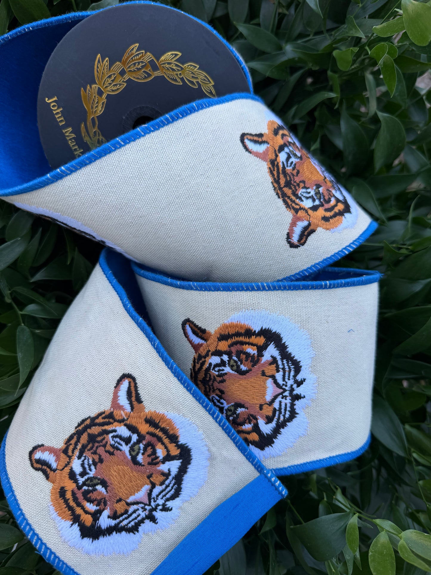TIGER EMBR CANVAS/DUPION FUSED RIBBON 4"X5YD NAT/BLUE HEAVY WIRED RIBBON