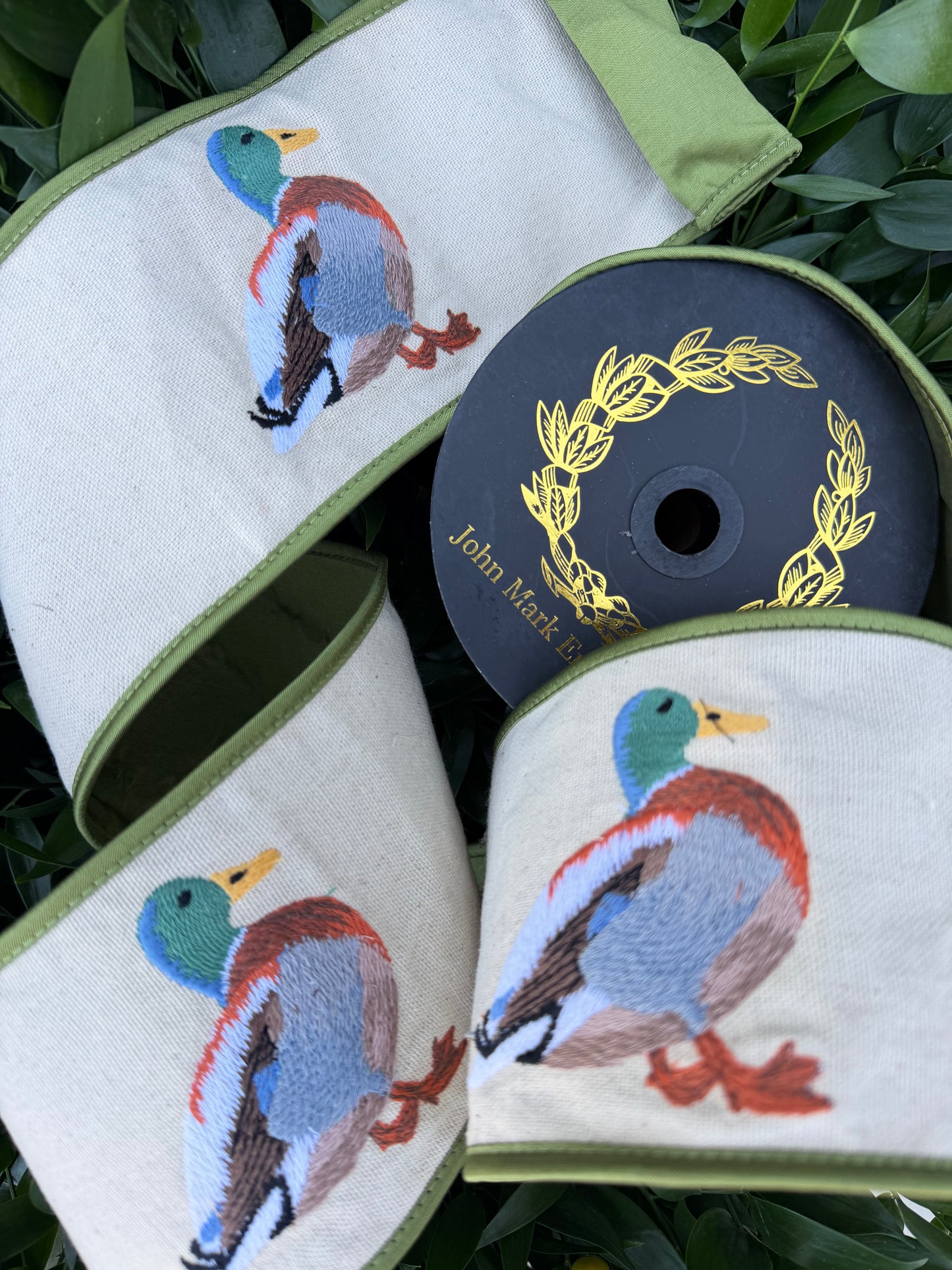 DUCK EMBR CANVAS/DUPION FUSED/PIPING 4"X5YD NAT/GREEN HEAVY WIRED RIBBON